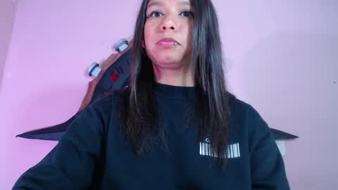 Im Evy online show from 10-08-25, 01:14