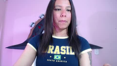 Im Evy online show from 10-21-25, 04:51