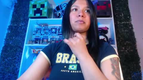 Im Evy online show from 06-16-26, 04:20