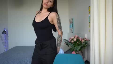 ewelynscott online show from 11-22-25, 06:45