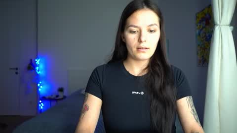 ewelynscott online show from 12-03-25, 05:00