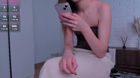 Snapshot of excellent_vibe chatting on 06-11-26, 09:57 Ann online show from 06-11-26, 09:57