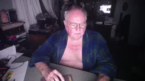 EXCEOS online show from 12-22-24, 03:33