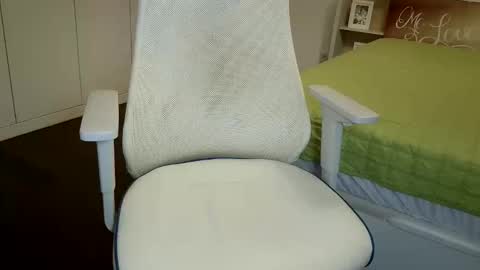 exhibapoil online show from 06-10-26, 12:48