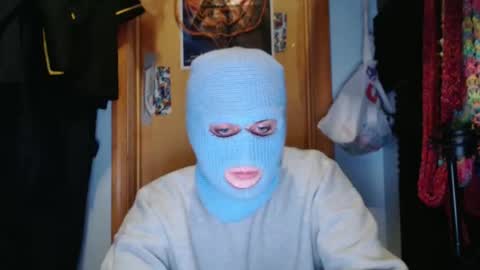 exhibitionistartist1 online show from 05-04-26, 12:28