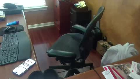 Snapshot of exhibitman69_ldb chatting on 05-17-26, 10:17 exhibitman69_ldb online show from 05-17-26, 10:17