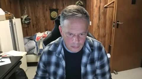 exibe1219 online show from 10-21-25, 09:21