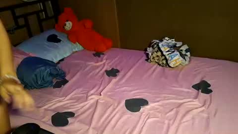 exotic_abby69 online show from 04-28-26, 05:01