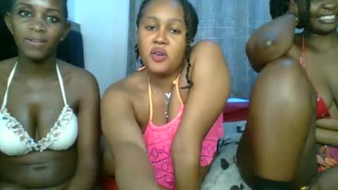 Snapshot of exotic_cutiee chatting on 04-22-26, 03:02 exotic_cutiee online show from 04-22-26, 03:02