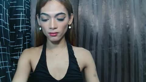 Snapshot of exotichardcore chatting on 10-21-25, 03:02 jenny  Laiza online show from 10-21-25, 03:02