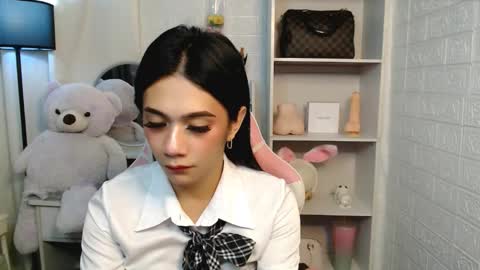 exotictssavie online show from 02-12-25, 05:05