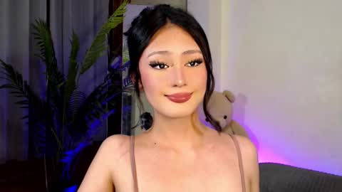 Snapshot of expensive_candyx chatting on 12-10-24, 12:05 Candy online show from 12-10-24, 12:05