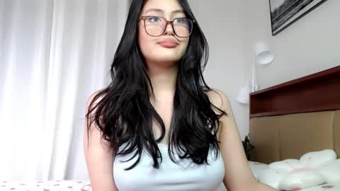 Snapshot of expensive_candyx chatting on 02-28-26, 12:00 Candy online show from 02-28-26, 12:00