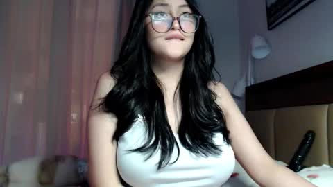 Snapshot of expensive_candyx chatting on 02-28-26, 12:06 Candy online show from 02-28-26, 12:06