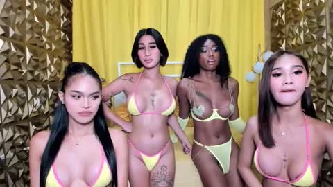 Snapshot of expensivefvckingcandy chatting on 10-25-25, 08:22 IG jane elizabeth0801 online show from 10-25-25, 08:22