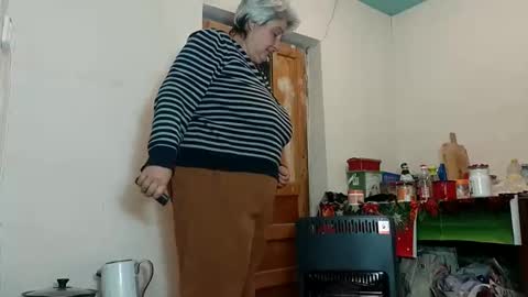 Snapshot of exquisitemature chatting on 01-25-25, 06:24 ExquisiteMature online show from 01-25-25, 06:24