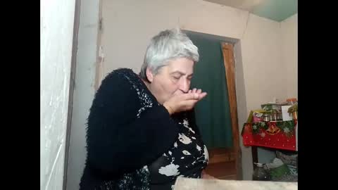 Snapshot of exquisitemature chatting on 10-11-25, 10:30 ExquisiteMature online show from 10-11-25, 10:30