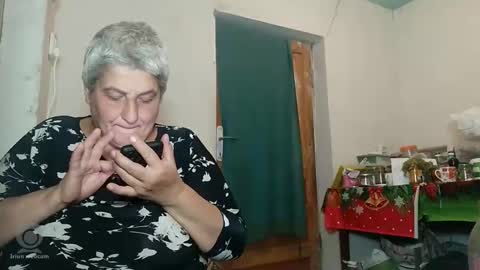 Snapshot of exquisitemature chatting on 10-12-25, 10:42 ExquisiteMature online show from 10-12-25, 10:42