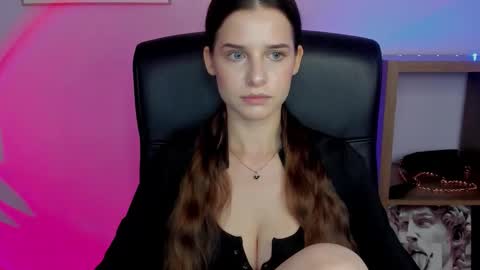 Maya online show from 09-16-25, 06:25