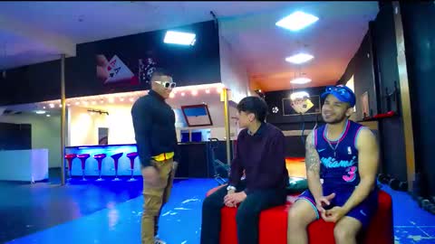 extrangers online show from 09-26-25, 11:36