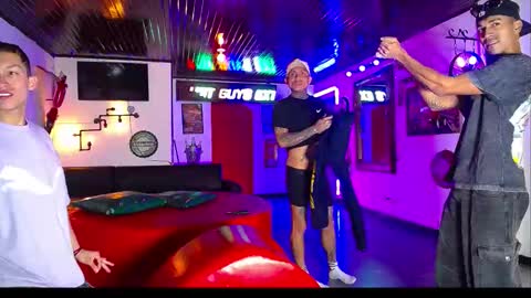 extrangers online show from 02-22-26, 12:15