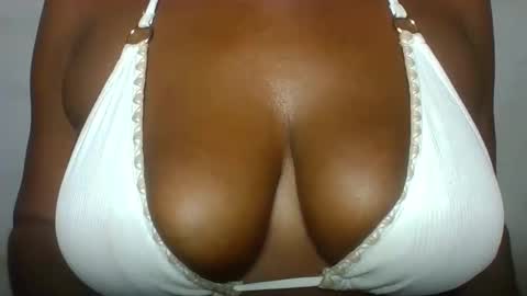 extremelywetgirl_ online show from 04-25-26, 06:27
