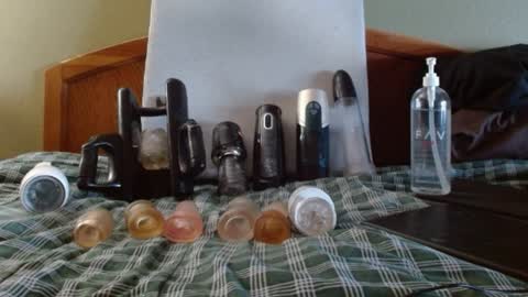 Eyeswideshut63 online show from 12-23-24, 01:40