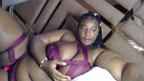 eyshaexotii online show from 09-10-25, 02:28