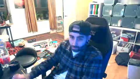 Snapshot of eytab chatting on 09-16-25, 01:39 Eytab online show from 09-16-25, 01:39