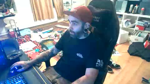 Snapshot of eytab chatting on 09-18-25, 11:51 Eytab online show from 09-18-25, 11:51