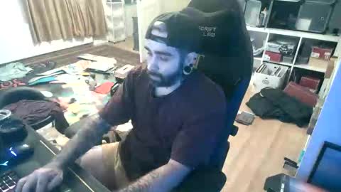 Snapshot of eytab chatting on 09-29-25, 11:42 Eytab online show from 09-29-25, 11:42