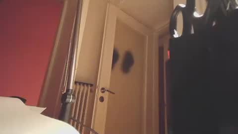 Snapshot of ezcoda chatting on 12-25-24, 07:02 EZCODA online show from 12-25-24, 07:02