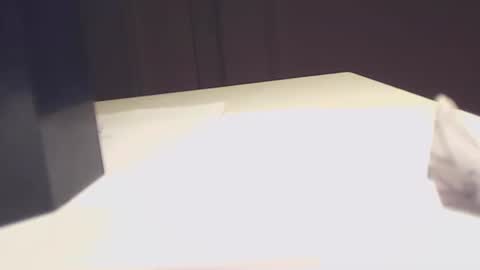 Snapshot of ezcoda chatting on 12-26-24, 01:07 EZCODA online show from 12-26-24, 01:07