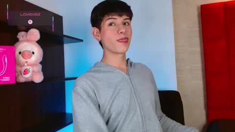 Juan online show from 11-21-25, 05:39