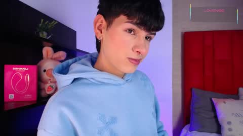 Juan online show from 02-11-26, 05:23