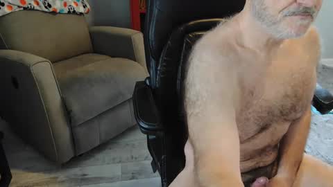 Snapshot of f150guyfl chatting on 12-27-24, 03:15 f150guyfl online show from 12-27-24, 03:15