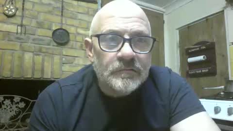 Snapshot of f1zzeek chatting on 01-17-26, 11:41 f1zzeek online show from 01-17-26, 11:41