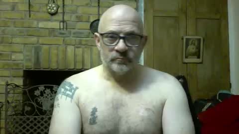 Snapshot of f1zzeek chatting on 02-03-26, 11:32 f1zzeek online show from 02-03-26, 11:32