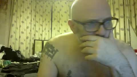 Snapshot of f1zzeek chatting on 03-04-26, 11:00 f1zzeek online show from 03-04-26, 11:00