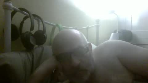 Snapshot of f1zzeek chatting on 03-08-26, 02:04 f1zzeek online show from 03-08-26, 02:04