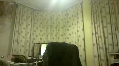 Snapshot of f1zzeek chatting on 03-12-26, 11:44 f1zzeek online show from 03-12-26, 11:44