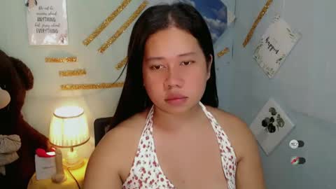Snapshot of f3ckdollucy chatting on 02-21-25, 01:55 yanna online show from 02-21-25, 01:55