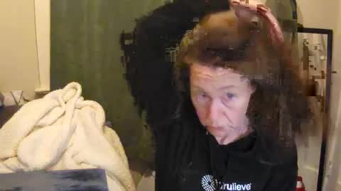 FabOmobono online show from 12-30-24, 05:15