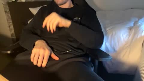 Call me bitch online show from 02-09-25, 04:18