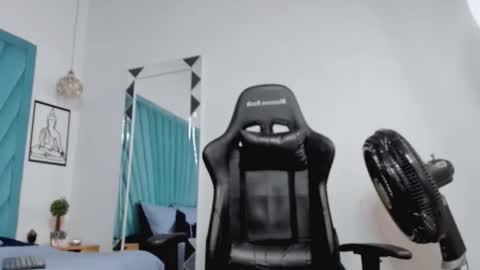 Snapshot of fabiorissi chatting on 09-19-25, 04:14 FABIO online show from 09-19-25, 04:14