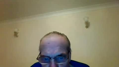 Snapshot of fabric21 chatting on 02-14-25, 07:12 the masturbator online show from 02-14-25, 07:12