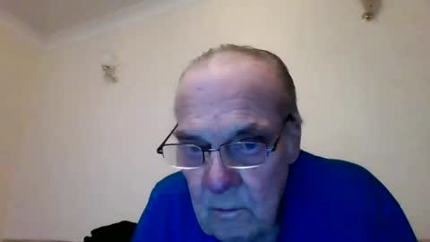 Snapshot of fabric21 chatting on 02-17-25, 05:10 the masturbator online show from 02-17-25, 05:10