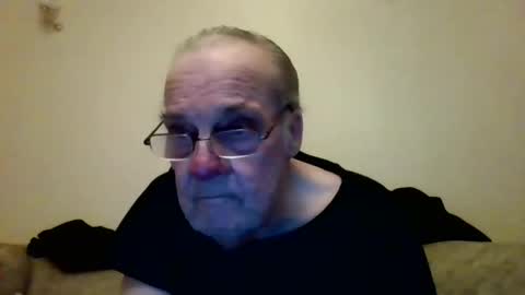 Snapshot of fabric21 chatting on 02-25-25, 06:20 the masturbator online show from 02-25-25, 06:20