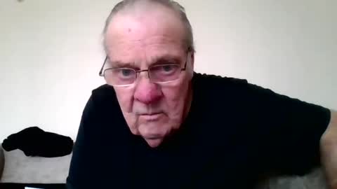 Snapshot of fabric21 chatting on 02-26-25, 12:36 the masturbator online show from 02-26-25, 12:36