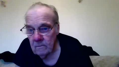 Snapshot of fabric21 chatting on 02-28-25, 06:43 the masturbator online show from 02-28-25, 06:43
